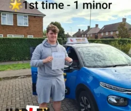 Kian (Borehamwood)
1st time passer Recent passer with icons highlighting they passed first time with 1 minor